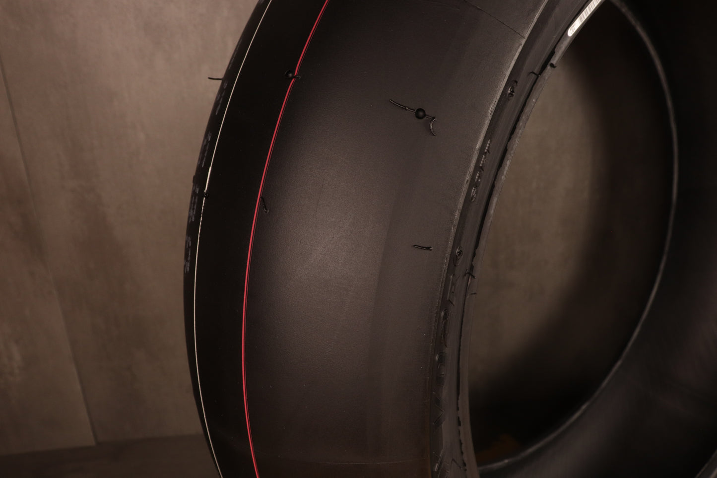 Bridgestone Battlax Racing V02 R SOFT Hinterreifen 200/660 R17