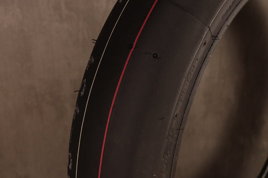 Bridgestone Battlax Racing V02 F SOFT Vorderreifen 120/605 R17